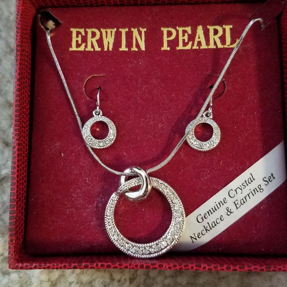 SALE! Brand new!! Erwin Pearl set